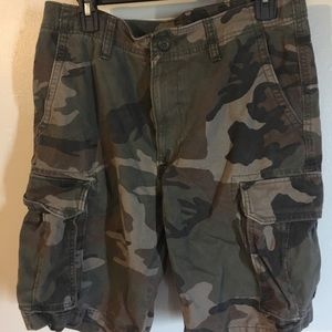 Men’s cargo shorts